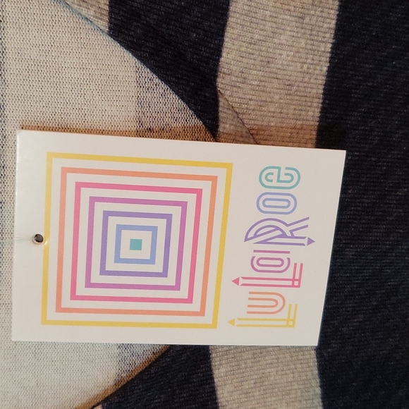 Bundled 2 brand new Lularoe Eliza shirts - Picture 10 of 13